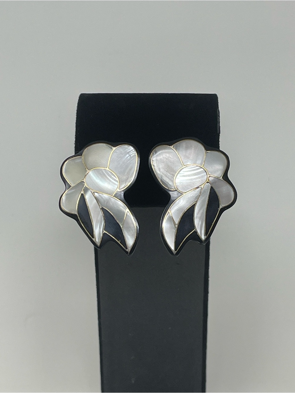 Vintage Karla Jordan Trocha Shell Floral Clip On Earrings, Statement Jewelry